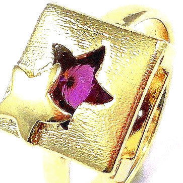 18ct Gold Plated Square Ring with Ruby Effect Star