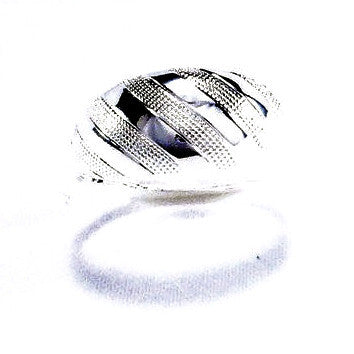Silver Plated Elegant Striped Design Ring