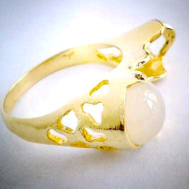 18ct Gold Plated Ring with Milky White Stone Effect Ball