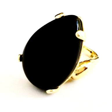 18ct Gold Plated Ring with Teardrop Shaped Onyx